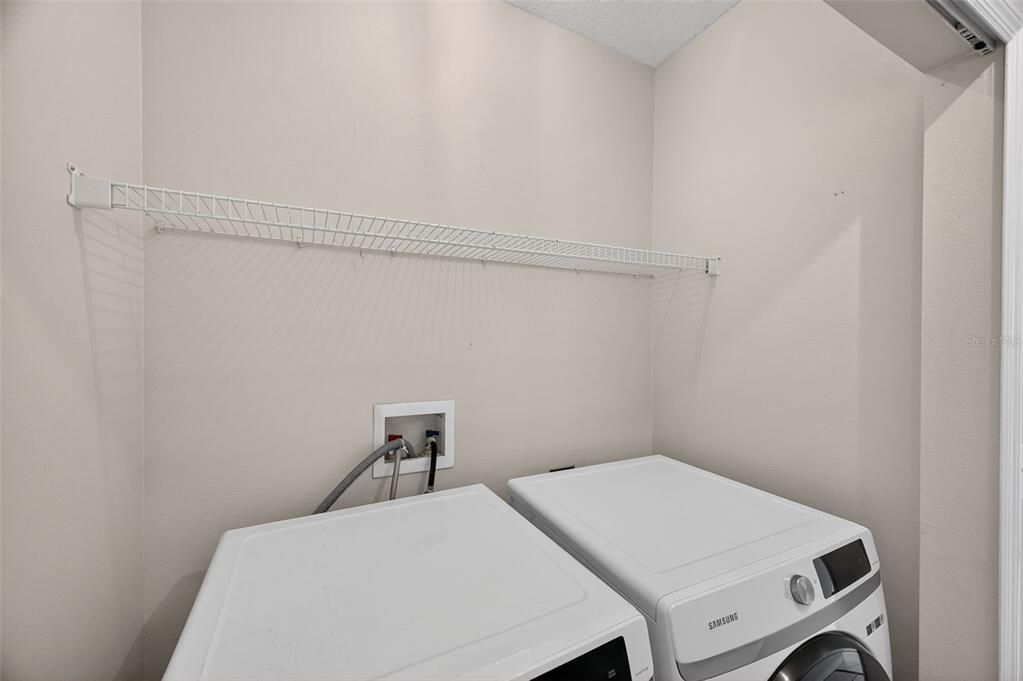 На продажу: $377,000 (3 спален, 2 ванн, 1608 Квадратных фут)