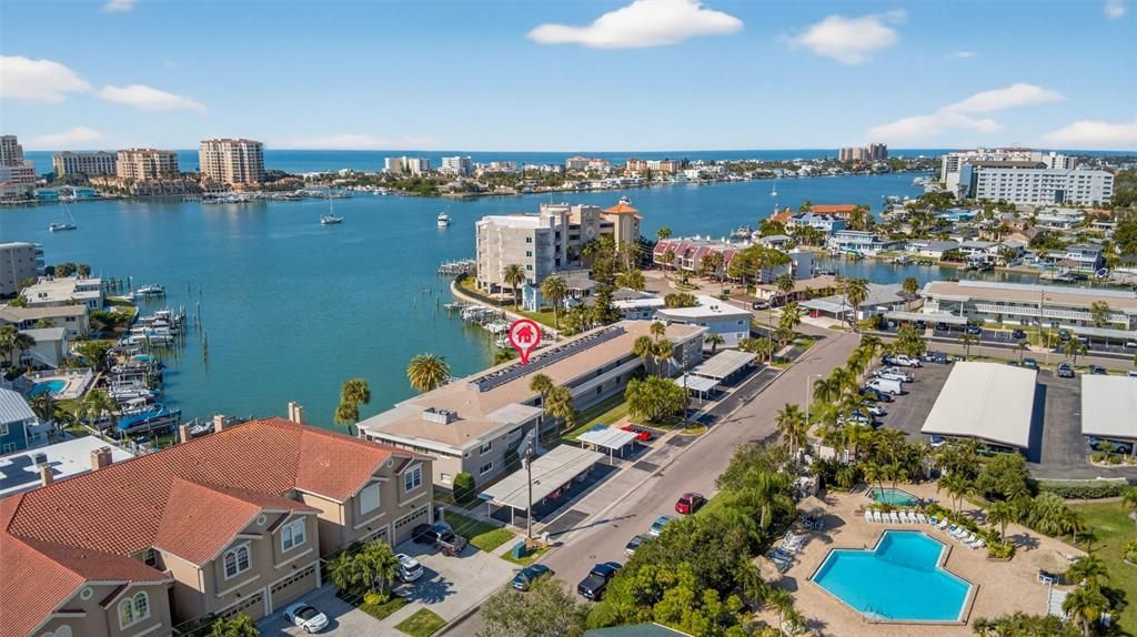 Active With Contract: $499,900 (2 beds, 2 baths, 1005 Square Feet)