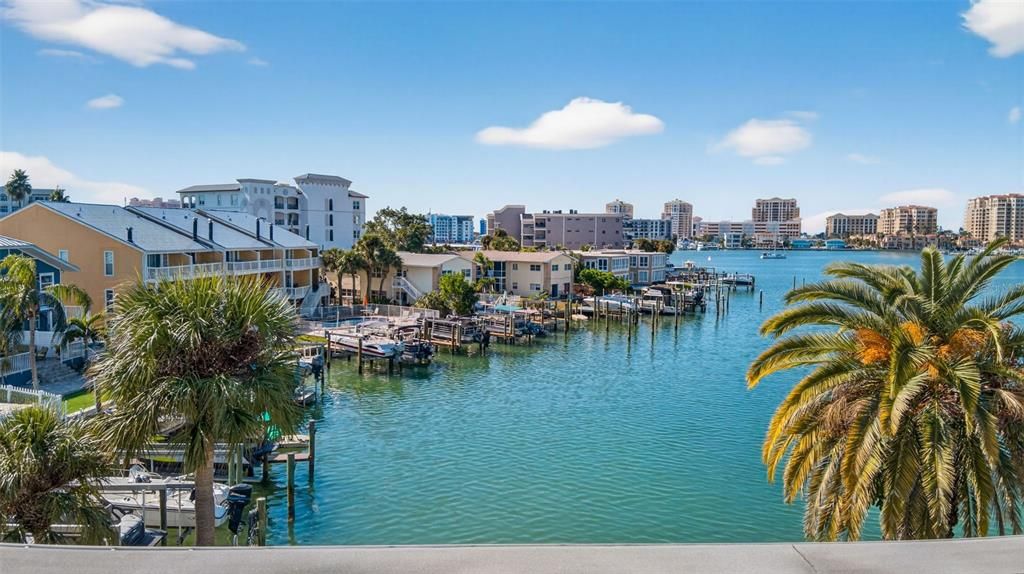 Active With Contract: $499,900 (2 beds, 2 baths, 1005 Square Feet)