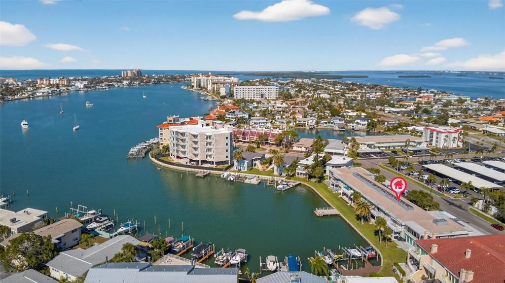 Active With Contract: $499,900 (2 beds, 2 baths, 1005 Square Feet)