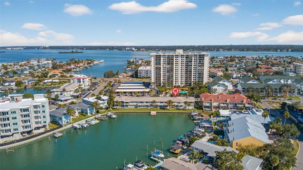 Active With Contract: $499,900 (2 beds, 2 baths, 1005 Square Feet)