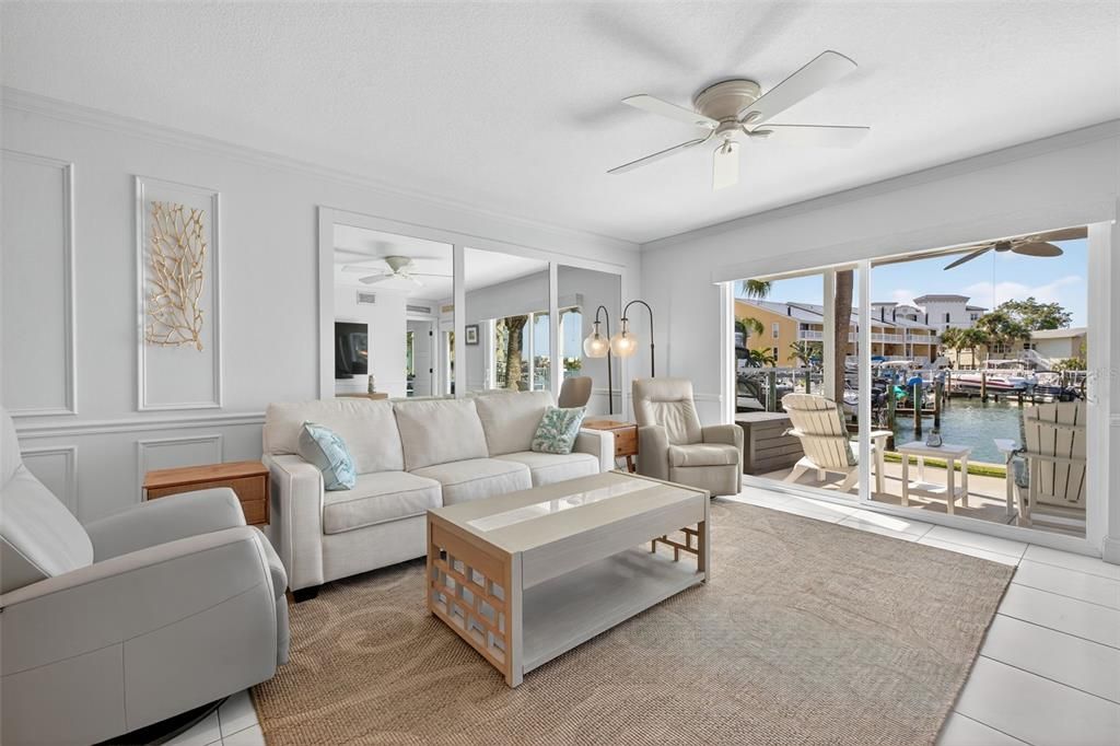 Active With Contract: $499,900 (2 beds, 2 baths, 1005 Square Feet)