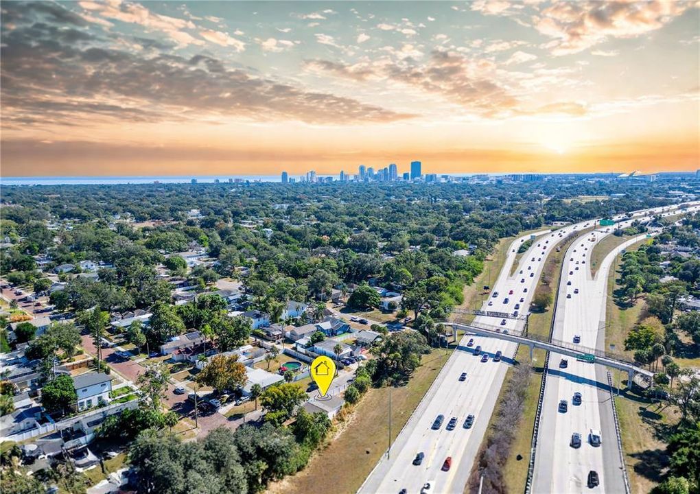 For Rent: $2,100 (2 beds, 1 baths, 916 Square Feet)