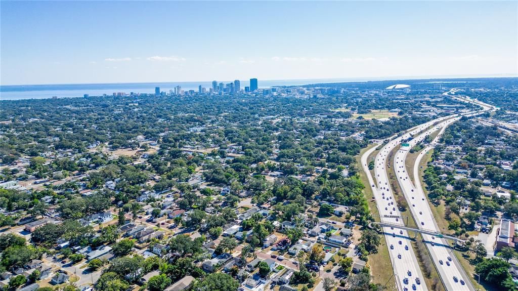 For Rent: $2,100 (2 beds, 1 baths, 916 Square Feet)