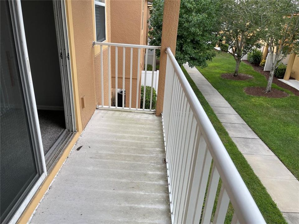 For Rent: $1,900 (3 beds, 2 baths, 1409 Square Feet)