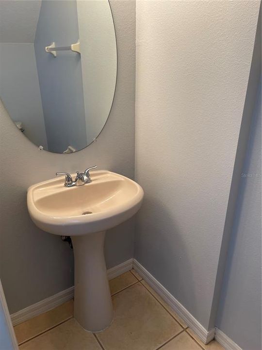 For Rent: $1,900 (3 beds, 2 baths, 1409 Square Feet)