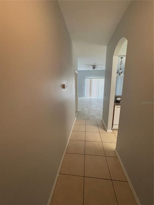 For Rent: $1,900 (3 beds, 2 baths, 1409 Square Feet)