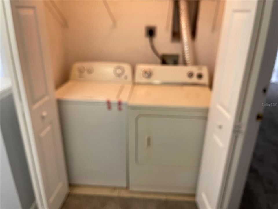 For Rent: $1,900 (3 beds, 2 baths, 1409 Square Feet)