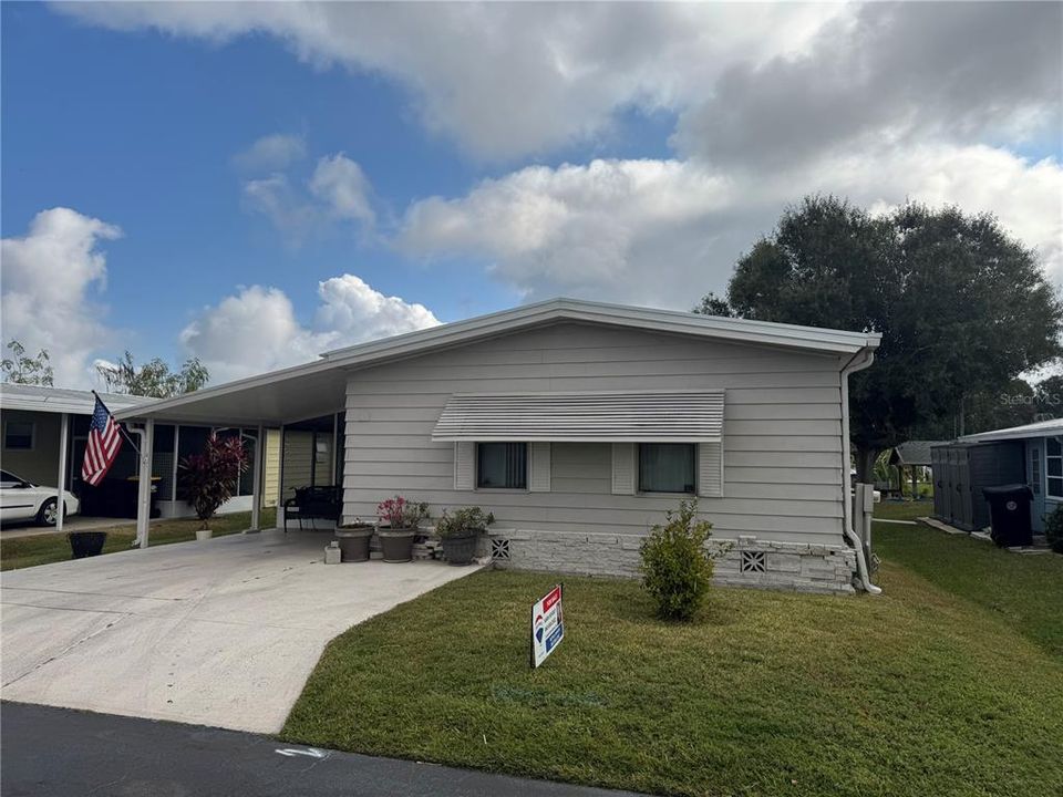 待售: $130,000 (2 贝兹, 2 浴室, 1058 平方英尺)