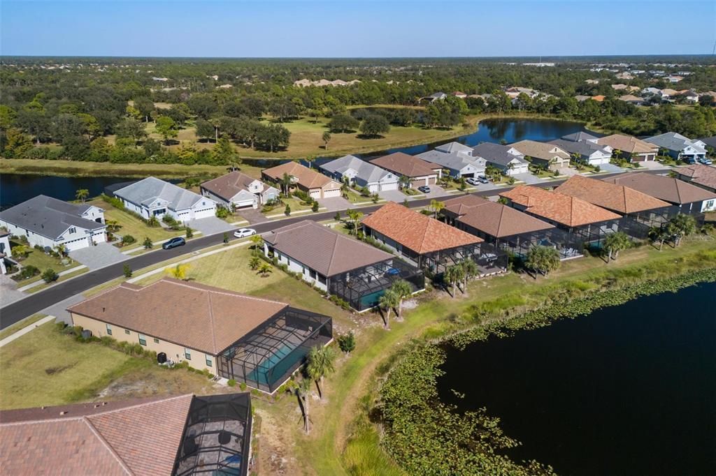 En Venta: $879,000 (3 camas, 2 baños, 2427 Pies cuadrados)