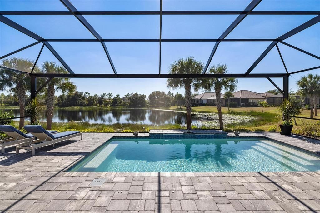 En Venta: $879,000 (3 camas, 2 baños, 2427 Pies cuadrados)