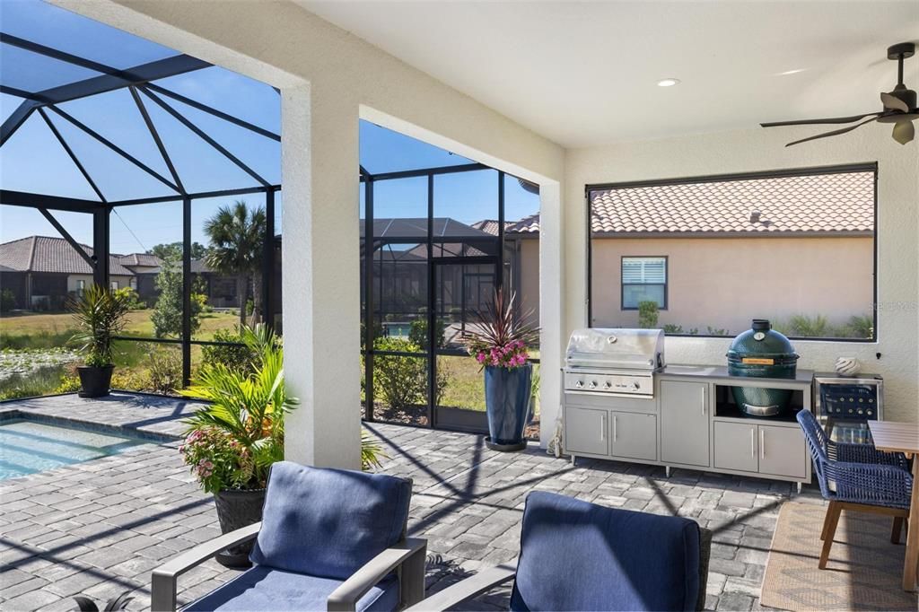 En Venta: $879,000 (3 camas, 2 baños, 2427 Pies cuadrados)