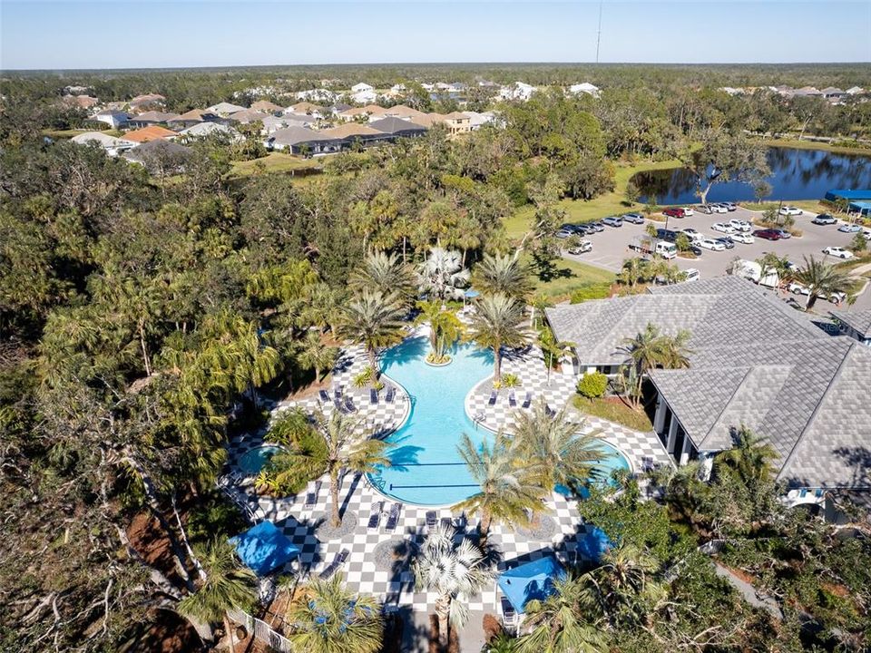 En Venta: $879,000 (3 camas, 2 baños, 2427 Pies cuadrados)