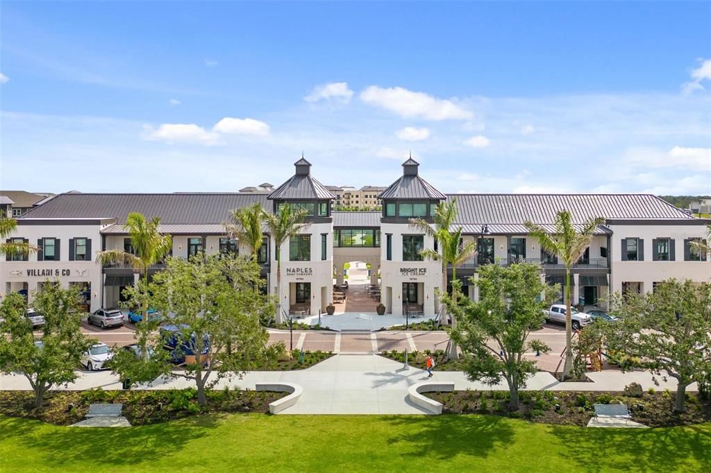 En Venta: $879,000 (3 camas, 2 baños, 2427 Pies cuadrados)