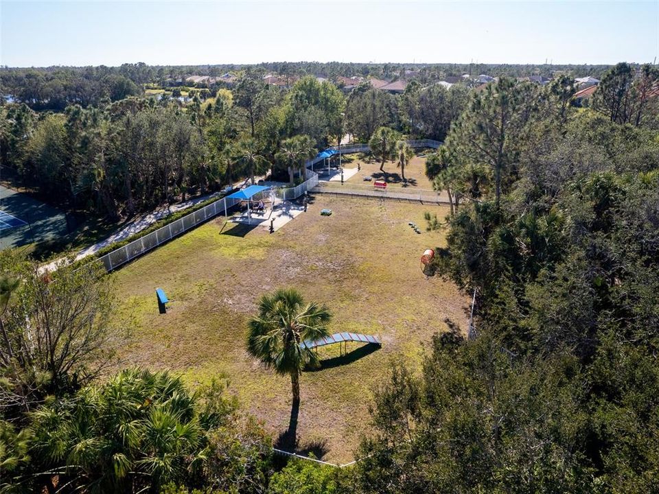 En Venta: $879,000 (3 camas, 2 baños, 2427 Pies cuadrados)