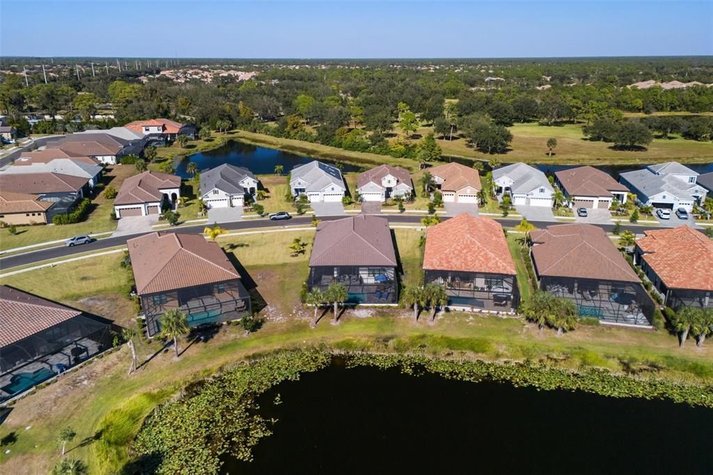 En Venta: $879,000 (3 camas, 2 baños, 2427 Pies cuadrados)