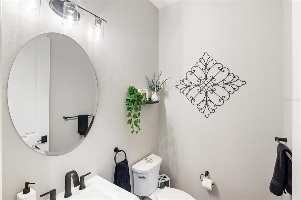 En Venta: $879,000 (3 camas, 2 baños, 2427 Pies cuadrados)