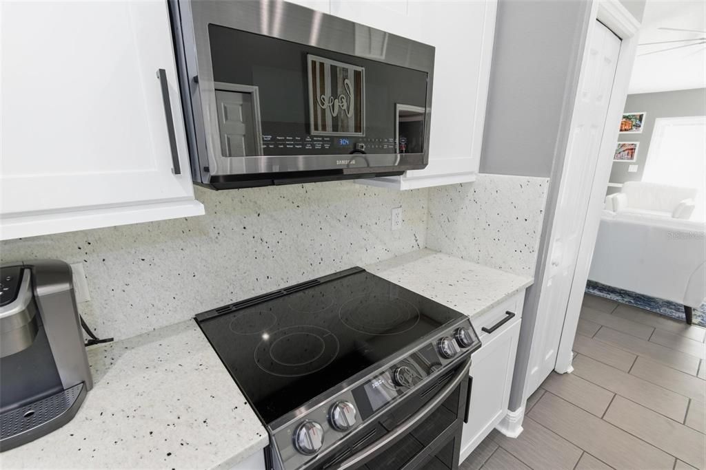 待售: $372,000 (3 贝兹, 2 浴室, 1292 平方英尺)