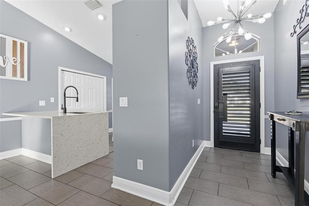 待售: $372,000 (3 贝兹, 2 浴室, 1292 平方英尺)