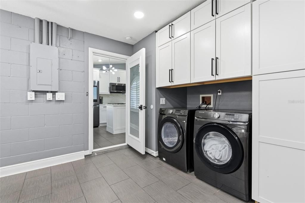 待售: $372,000 (3 贝兹, 2 浴室, 1292 平方英尺)