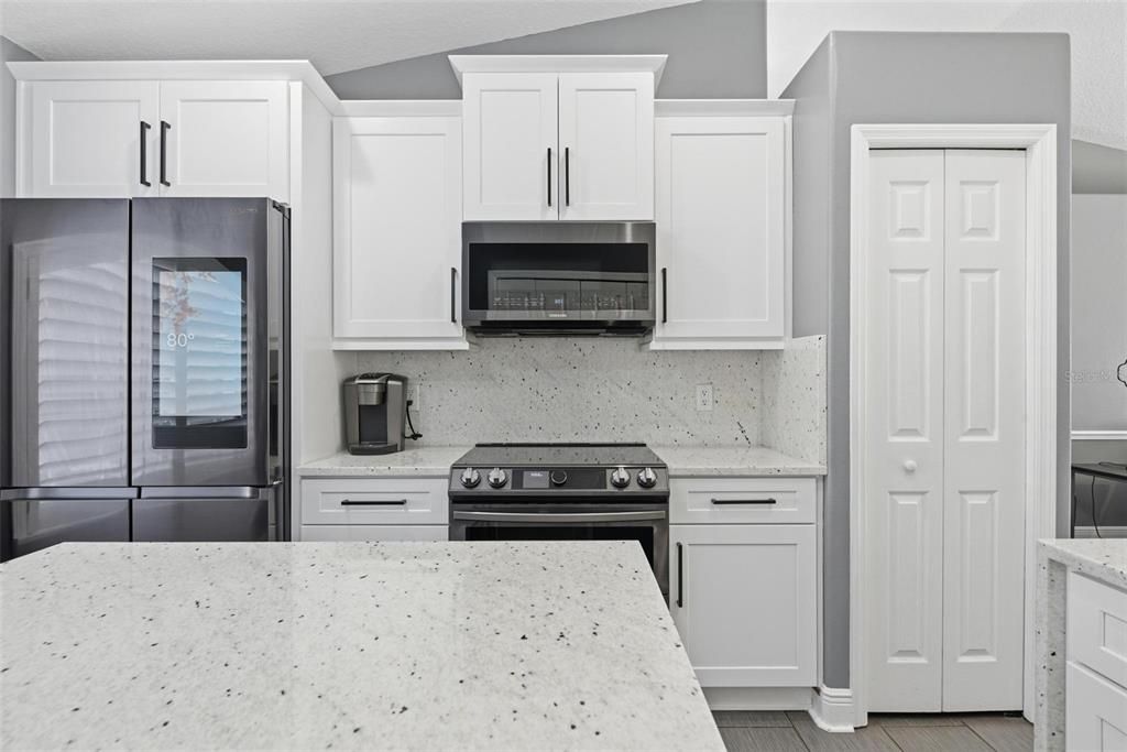 待售: $372,000 (3 贝兹, 2 浴室, 1292 平方英尺)