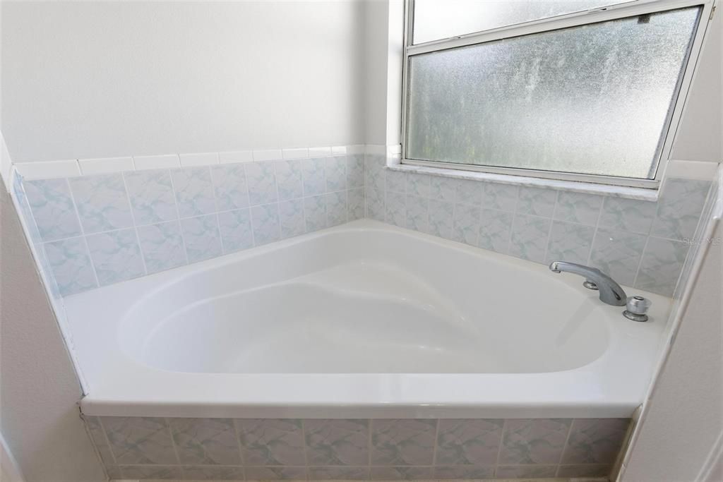 待售: $372,000 (3 贝兹, 2 浴室, 1292 平方英尺)