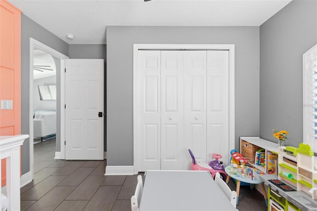 待售: $372,000 (3 贝兹, 2 浴室, 1292 平方英尺)