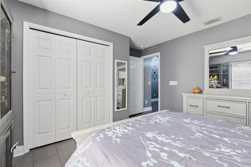 待售: $372,000 (3 贝兹, 2 浴室, 1292 平方英尺)