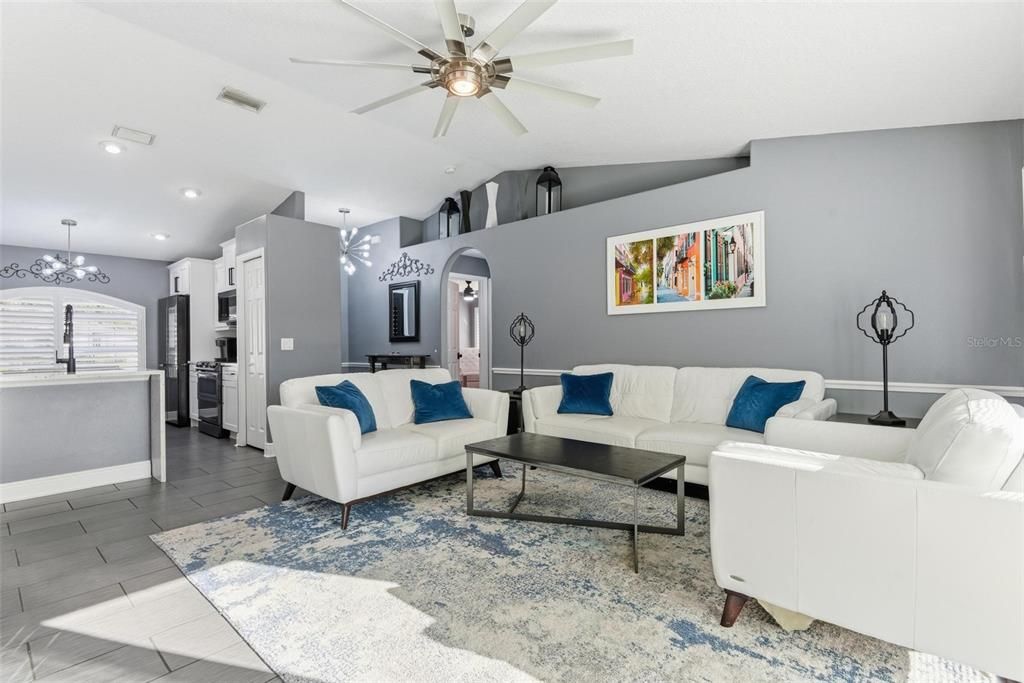 待售: $372,000 (3 贝兹, 2 浴室, 1292 平方英尺)