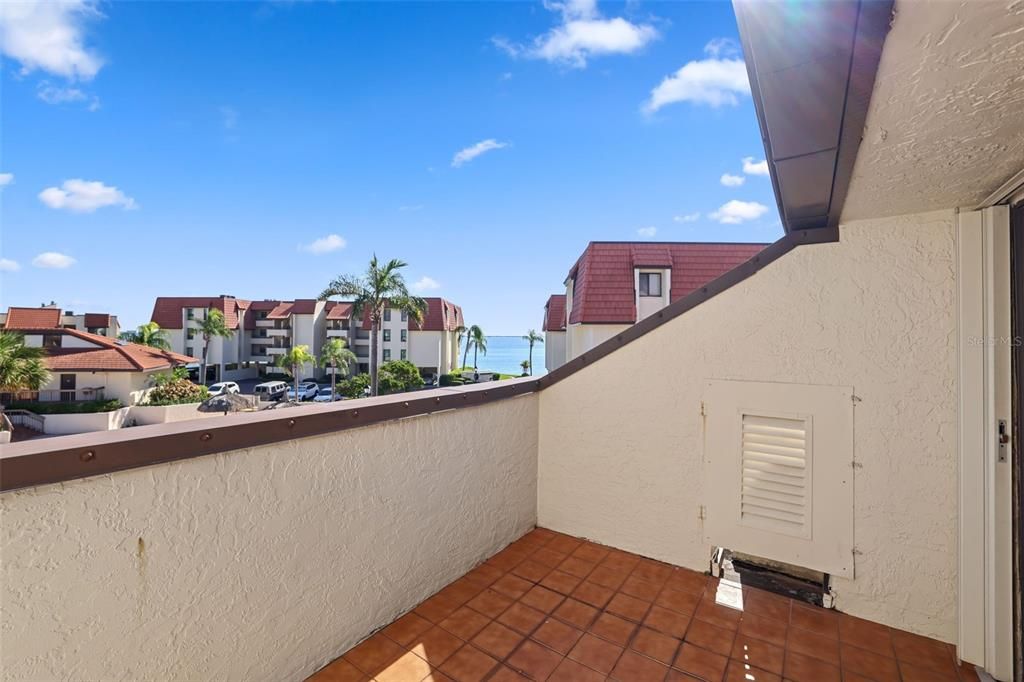 For Sale: $675,000 (3 beds, 2 baths, 1500 Square Feet)