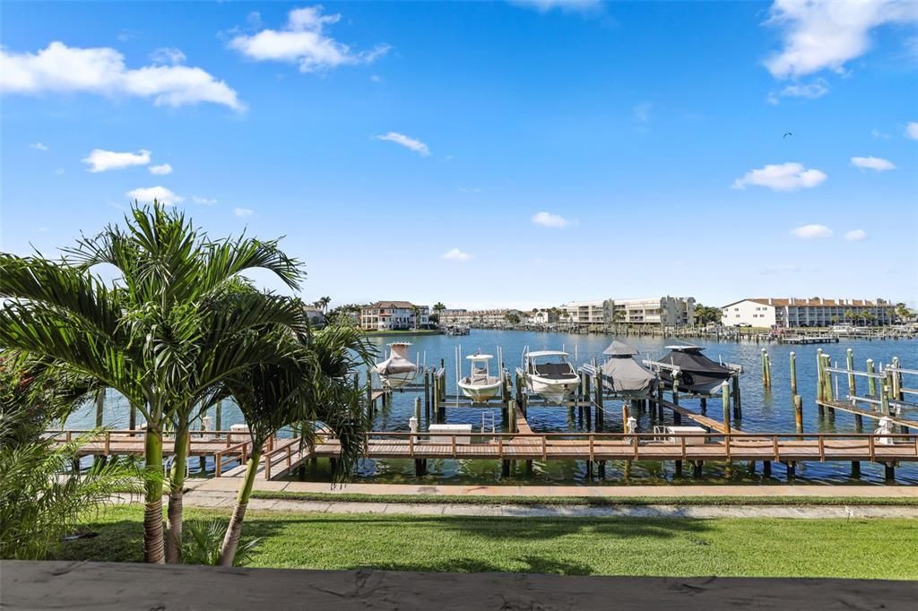 For Sale: $675,000 (3 beds, 2 baths, 1500 Square Feet)