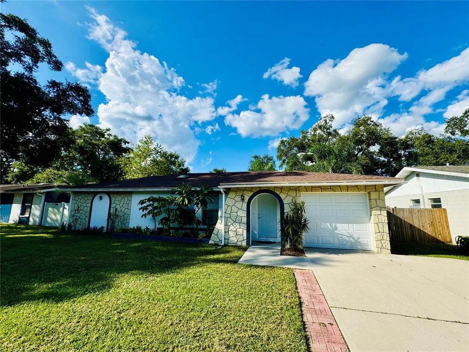 出租: $2,200 (2 贝兹, 2 浴室, 1218 平方英尺)