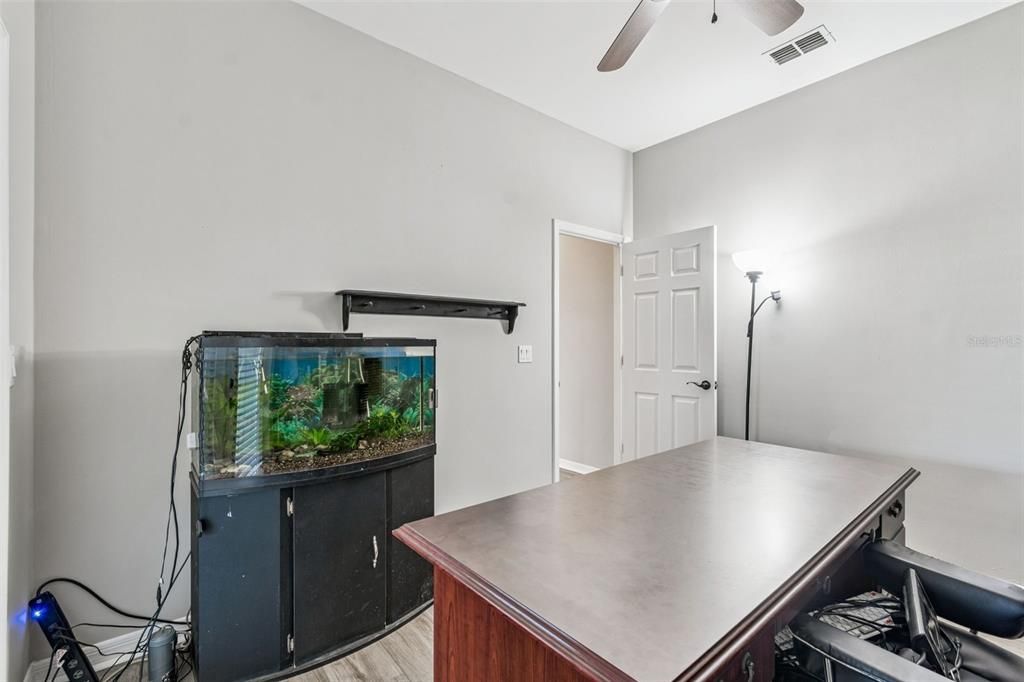 For Sale: $559,900 (3 beds, 2 baths, 2212 Square Feet)