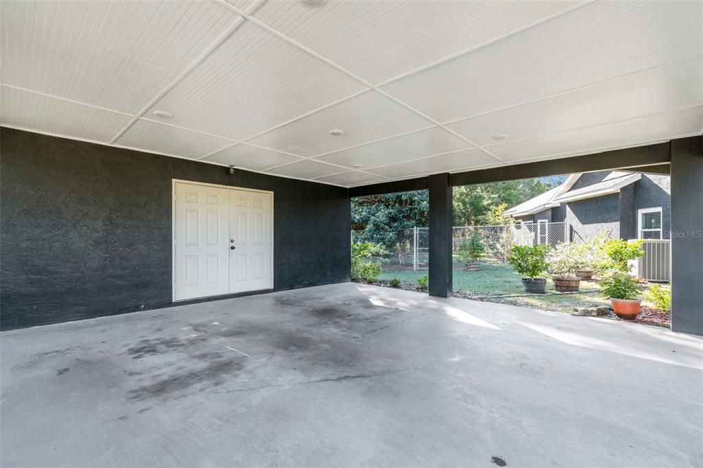 For Sale: $559,900 (3 beds, 2 baths, 2212 Square Feet)