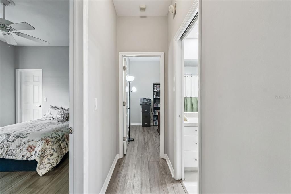 For Sale: $559,900 (3 beds, 2 baths, 2212 Square Feet)