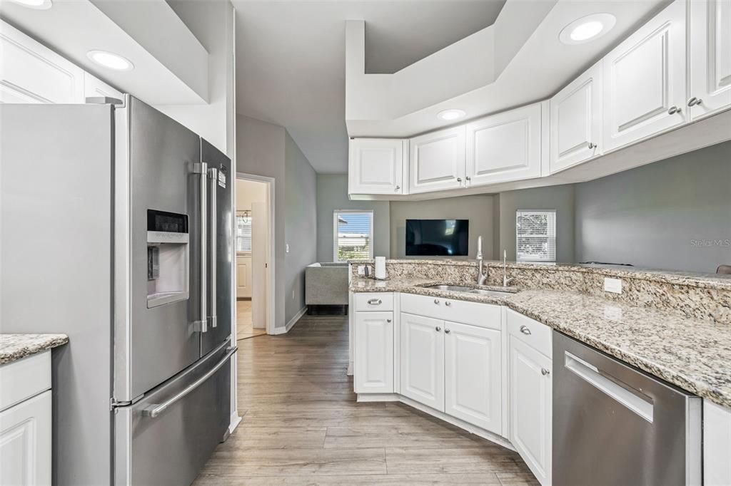 For Sale: $559,900 (3 beds, 2 baths, 2212 Square Feet)