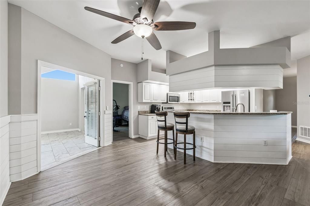 For Sale: $559,900 (3 beds, 2 baths, 2212 Square Feet)