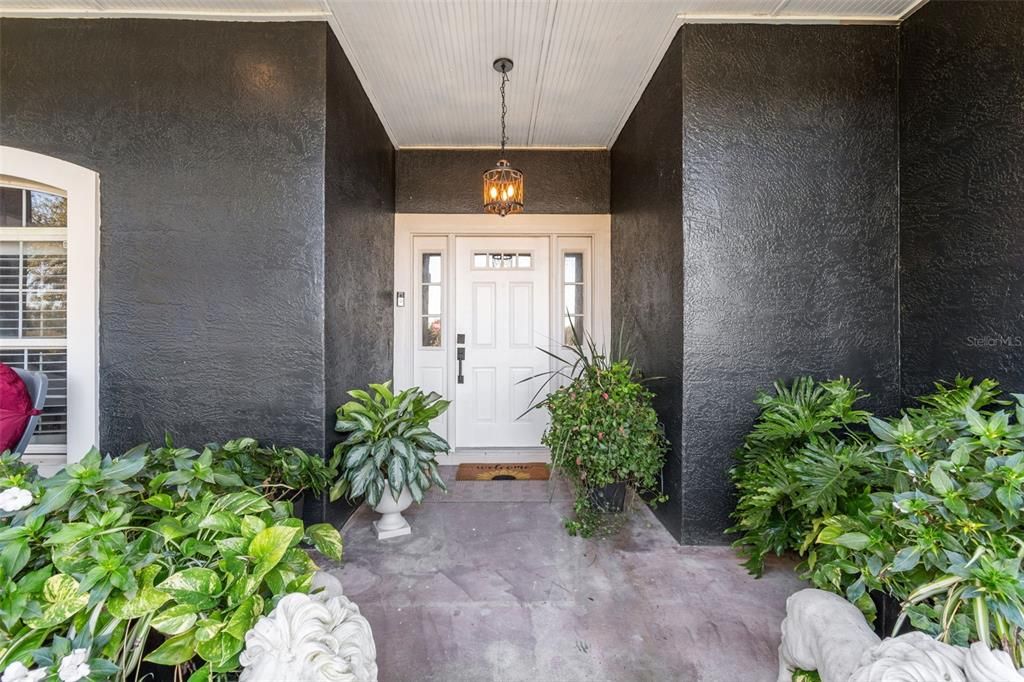 For Sale: $559,900 (3 beds, 2 baths, 2212 Square Feet)