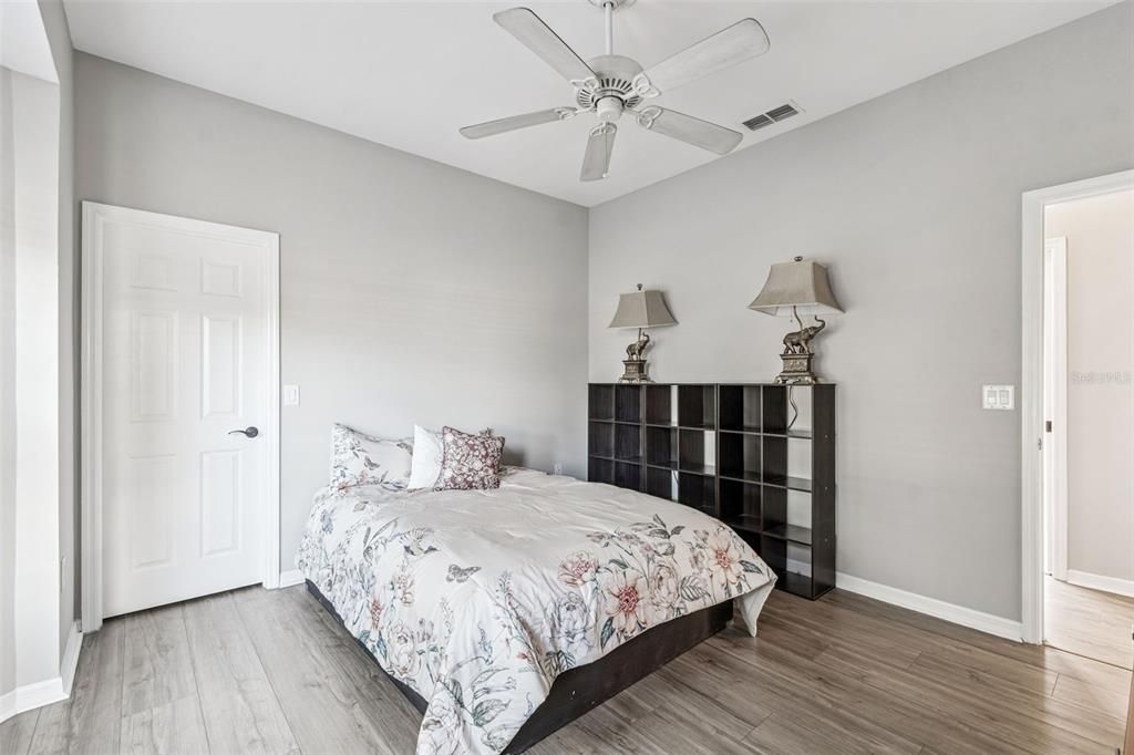 For Sale: $559,900 (3 beds, 2 baths, 2212 Square Feet)