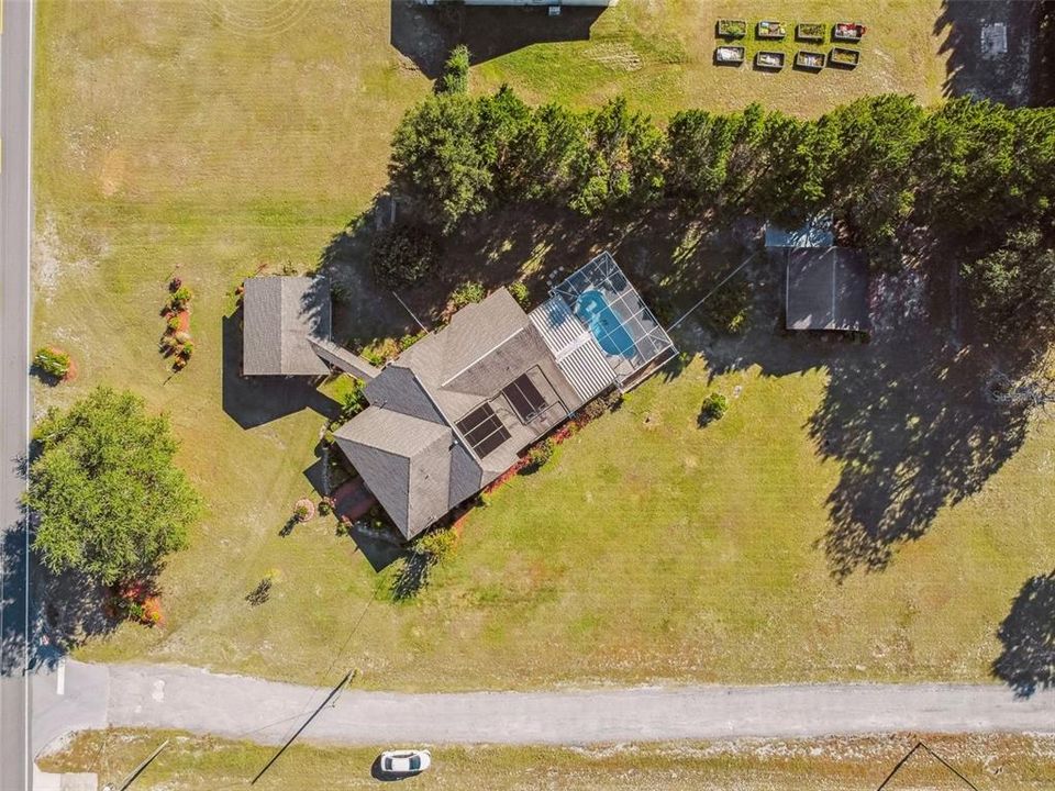 For Sale: $559,900 (3 beds, 2 baths, 2212 Square Feet)