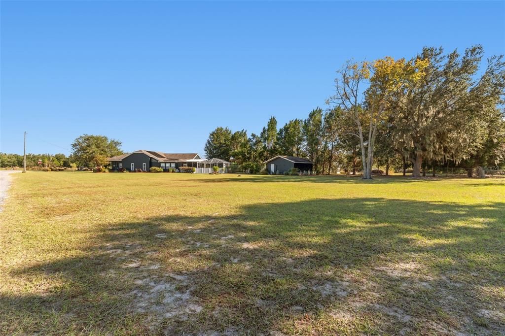 For Sale: $559,900 (3 beds, 2 baths, 2212 Square Feet)