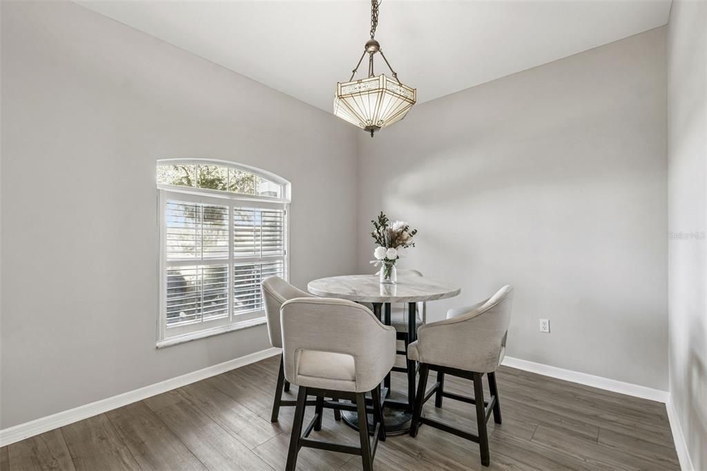 For Sale: $559,900 (3 beds, 2 baths, 2212 Square Feet)