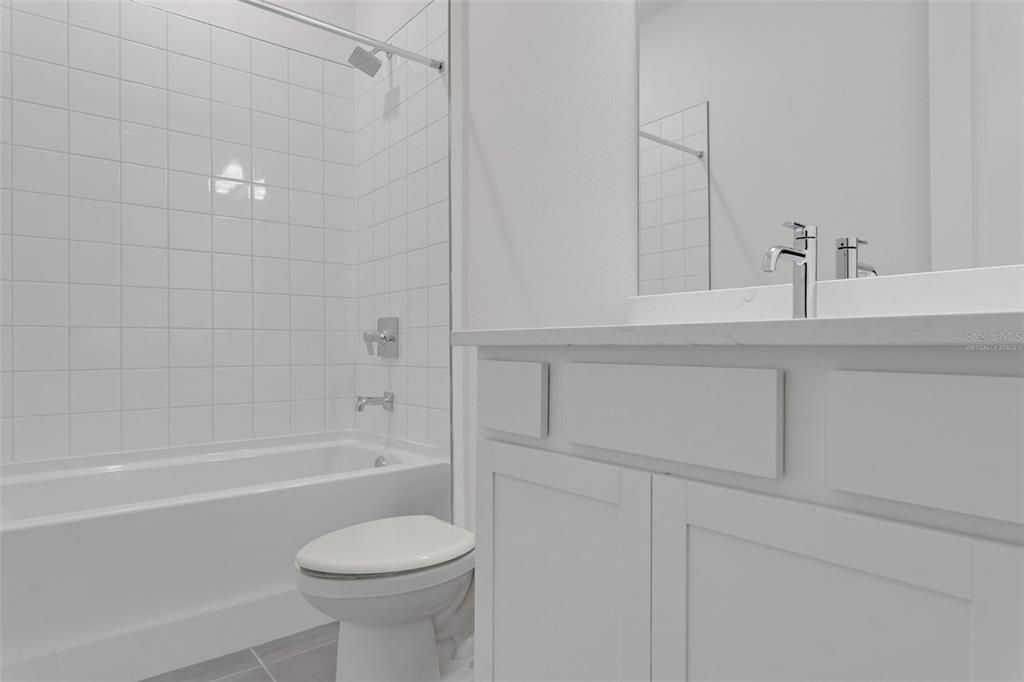 Недавно продано: $1,005,995 (5 спален, 3 ванн, 3764 Квадратных фут)