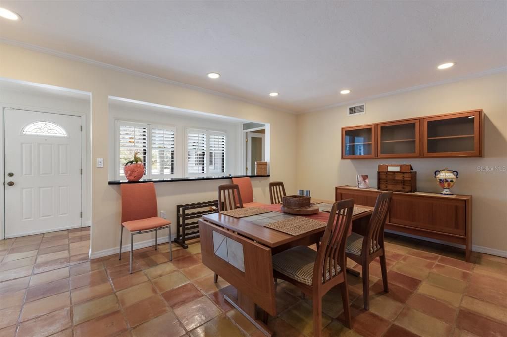 En Venta: $925,000 (5 camas, 3 baños, 2940 Pies cuadrados)