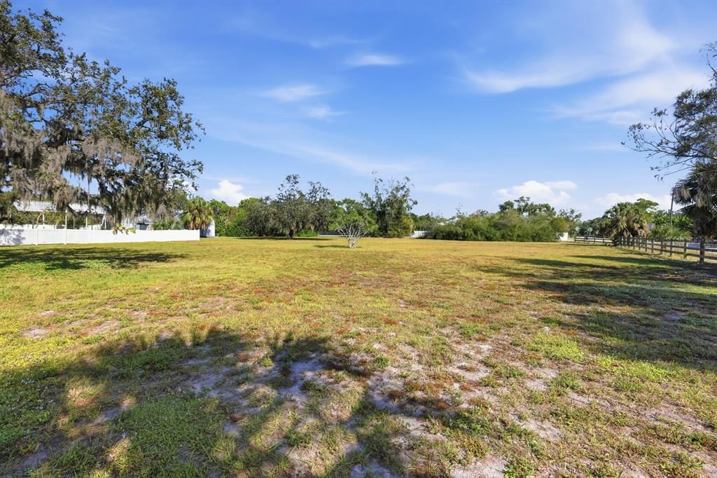 En Venta: $925,000 (5 camas, 3 baños, 2940 Pies cuadrados)