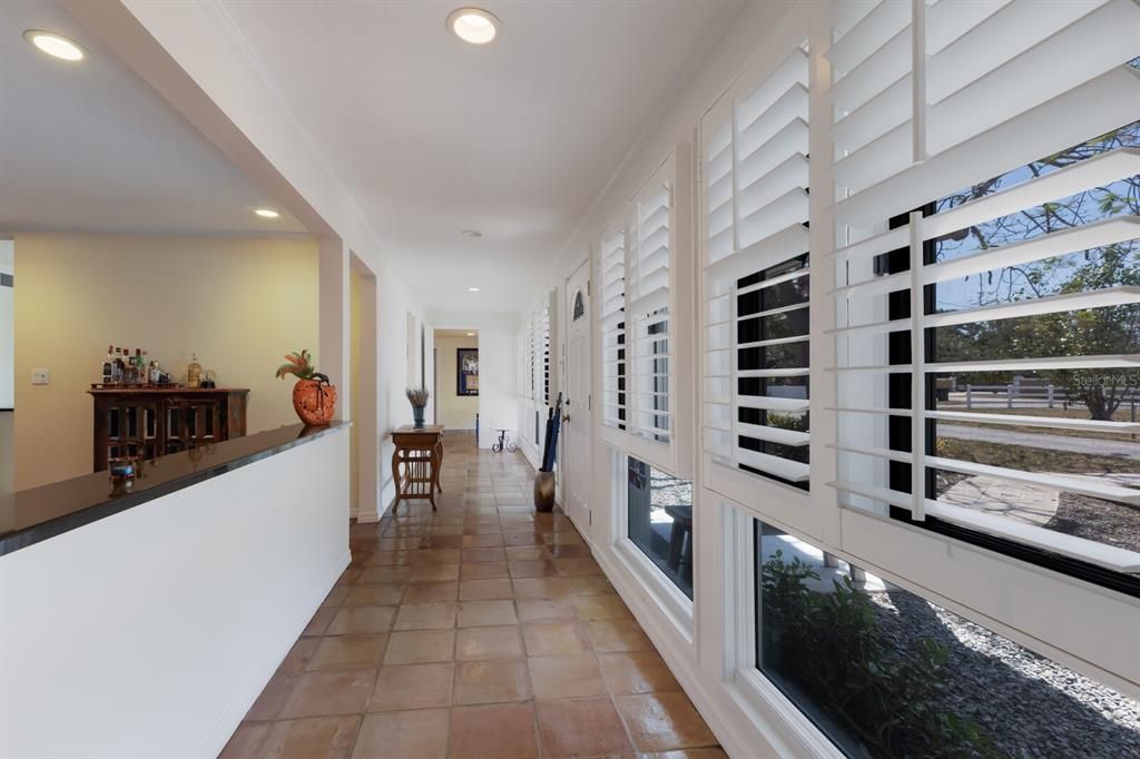 En Venta: $925,000 (5 camas, 3 baños, 2940 Pies cuadrados)