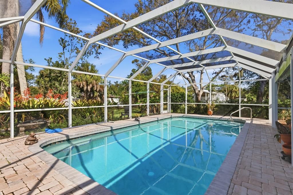 En Venta: $925,000 (5 camas, 3 baños, 2940 Pies cuadrados)