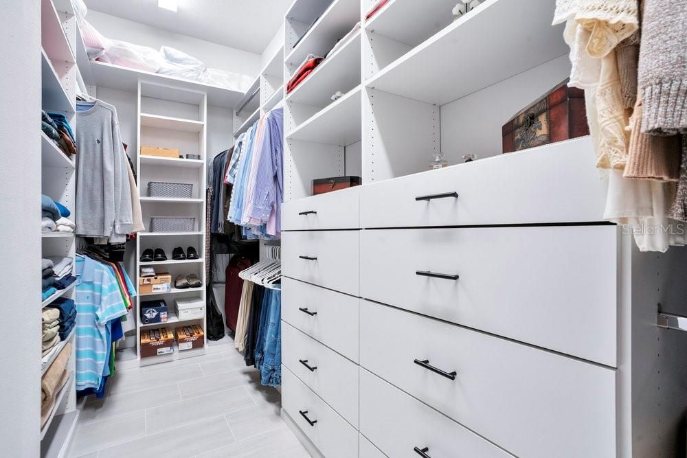 For Sale: $660,000 (4 beds, 3 baths, 2438 Square Feet)