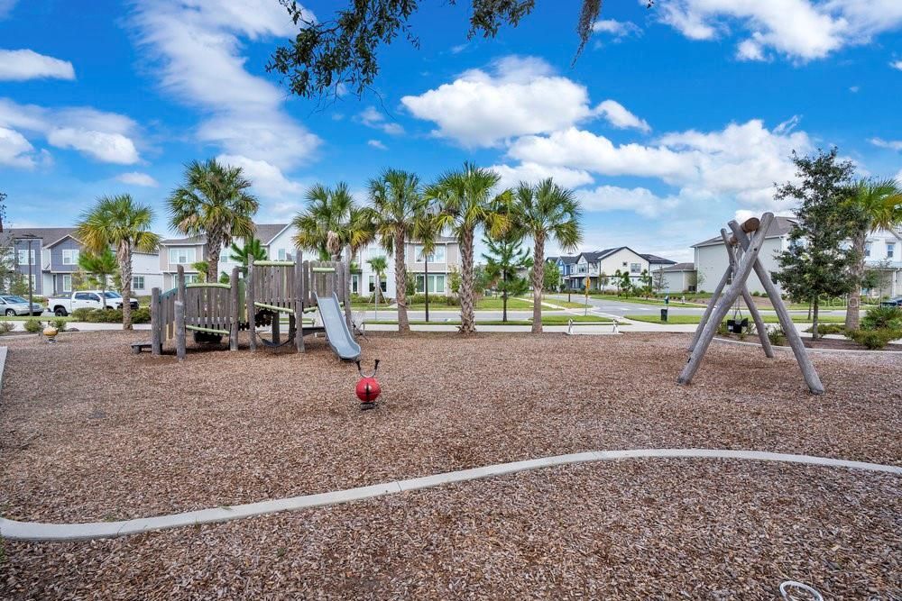 For Sale: $660,000 (4 beds, 3 baths, 2438 Square Feet)