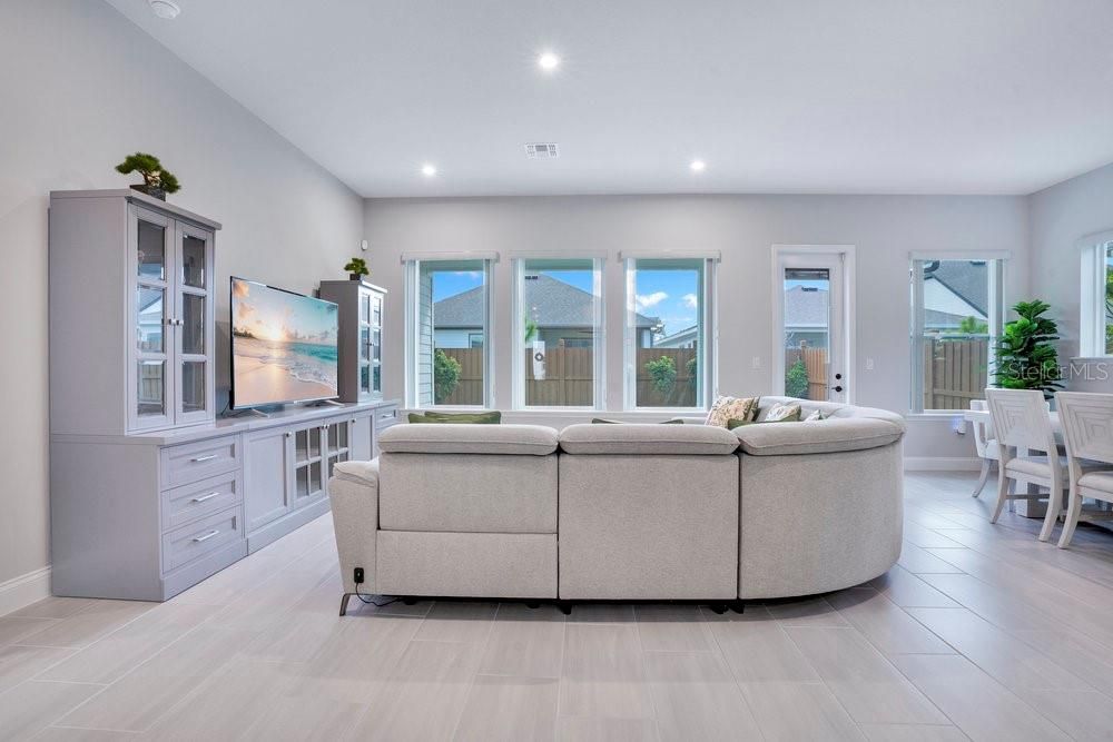 For Sale: $660,000 (4 beds, 3 baths, 2438 Square Feet)